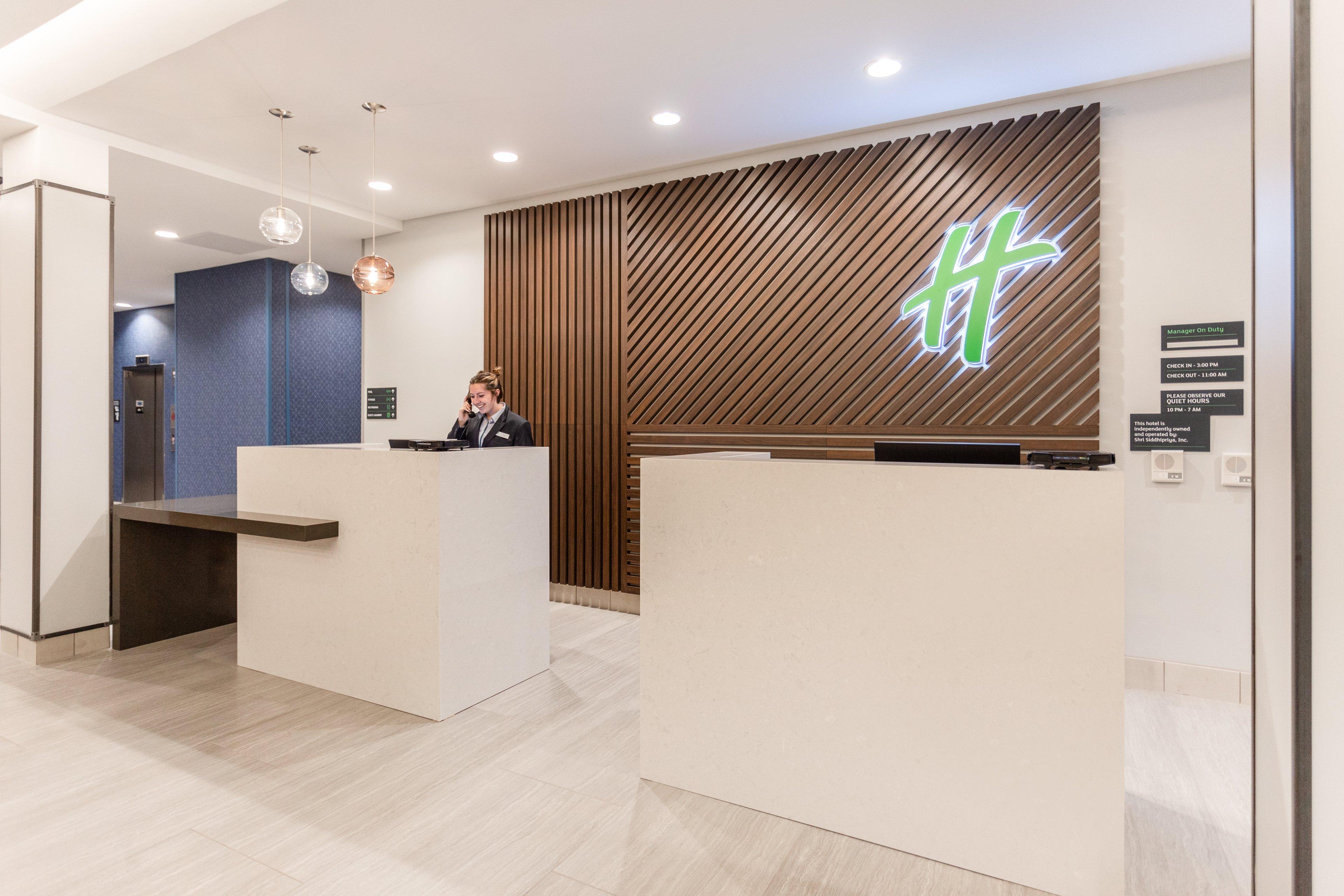 Holiday Inn & Suites Cedar Falls-Waterloo Event Ctr By Ihg Dış mekan fotoğraf